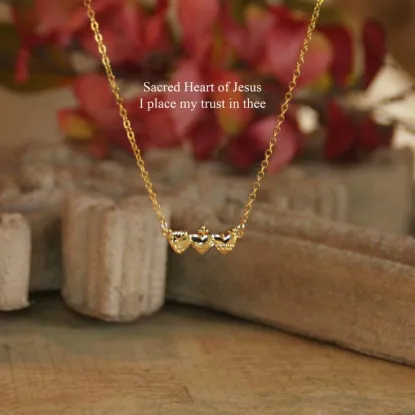 Picture of Sacred Heart of Jesus Necklace  in-513