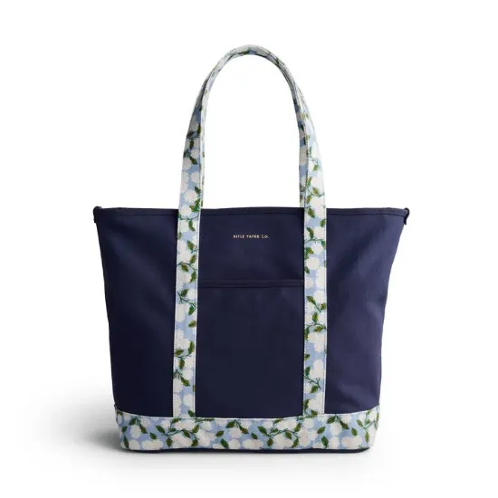 Picture of Hydrangea Canvas Carry All