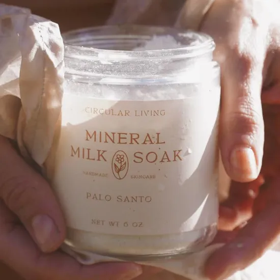 Picture of Mineral Milk Soak, Palo Santo